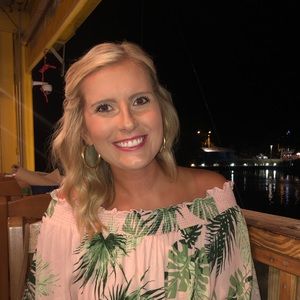 Meet your Posher, Kayla